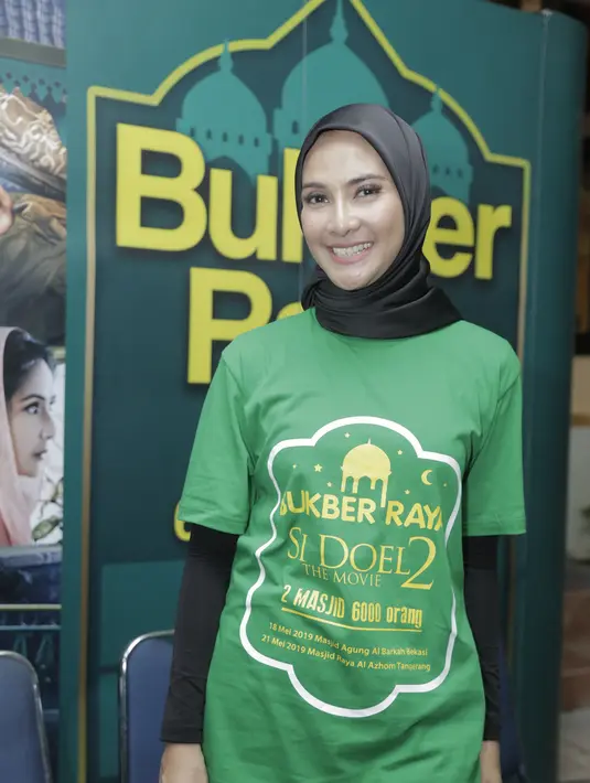 Bagi Maudy, membutuhkan proses untuk mengenakan hijab. Dirinya kerap mengenakan hijab saat Ramadan dan puasa. (Kapanlagi.com/Muhammad Akrom Sukarya)