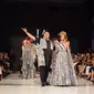 Ivan Gunawan saat menggelar peragaan busana di Los Angeles Fashion Week (Foto: Dok. KJRI Los Angeles)