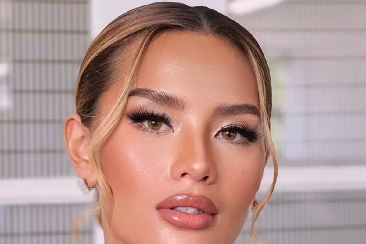 Pesona Zahwa Massaid di Acara 7 Bulanan Aaliyah Massaid, Tampilkan Kulit Tan Eksotis dengan Riasan Soft Glam
