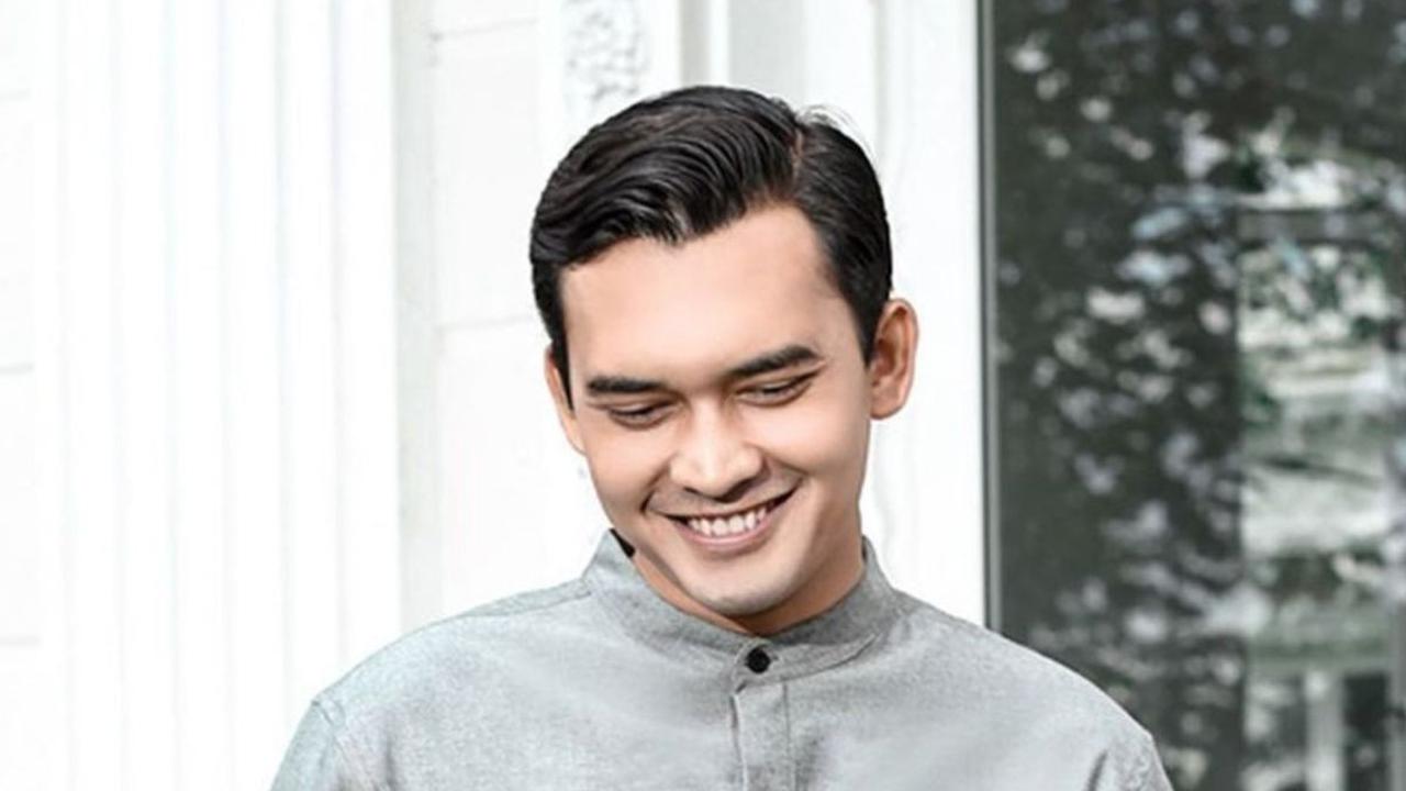 2. Kemeja Pria Lengan Panjang Kerah Shanghai Polos<br>