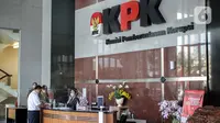 Gubernur DKI Jakarta Anies Baswedan saat tiba di Gedung KPK, Jakarta, Rabu (7/9/2022). Anies Baswedan dipanggil untuk menjalani pemeriksaan terkait laporan dugaan korupsi pada penyelenggaraan Formula E Jakarta. (Liputan6.com/Faizal Fanani)