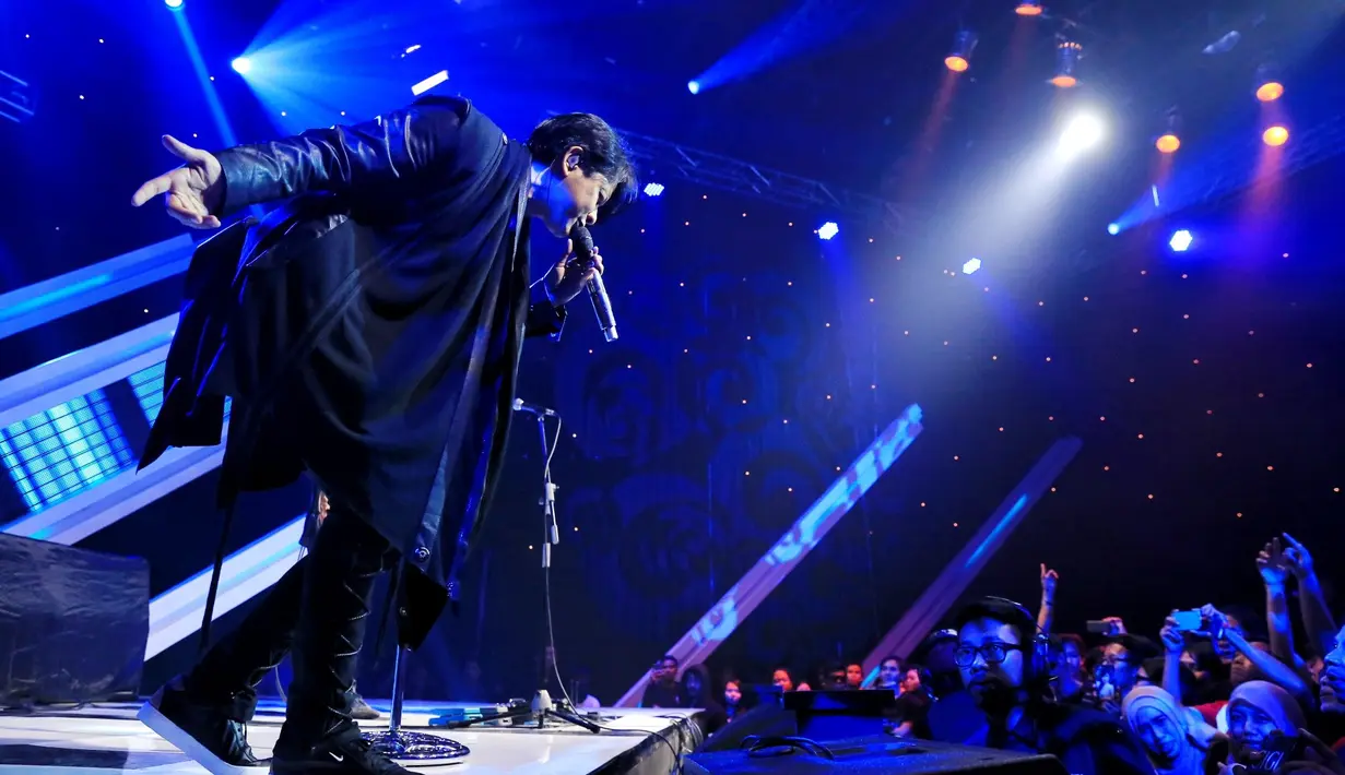 The Biggest Concert Super Band disiarkan langsung dari Studio Penta, Kebon Jeruk, Jakarta Barat. Acara dimulai dari pukul 22.00 WIB disiarkan oleh SCTV. (Adrian Putra/Bintang.com)