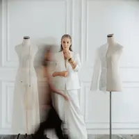 Memperkenalkan kurasi dengan siluet progresif bertajuk POWER Edit. Koleksi kali ini mengajak masyarakat
untuk mengikuti perjalanan Anastasia Setiobudi dalam mengekspresikan kekuatan melalui pilihan pakaian
yang dikenakan.