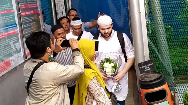 6 Momen Ridho Rhoma Bebas dari Penjara, Dijemput Sang Ayah