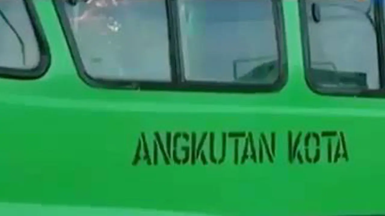 Angkot Bogor Vs Ojek Online