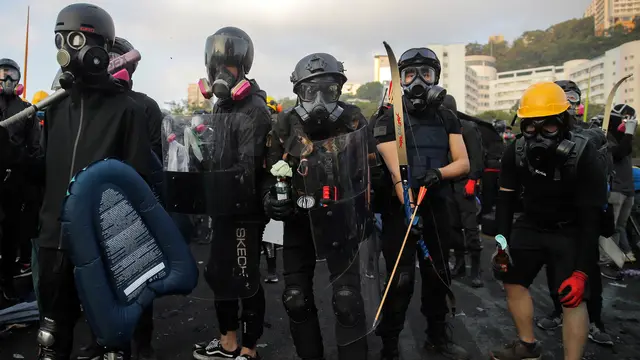 Hong Kong Membara, Demonstran Bakar Kereta hingga Blokade Jalan