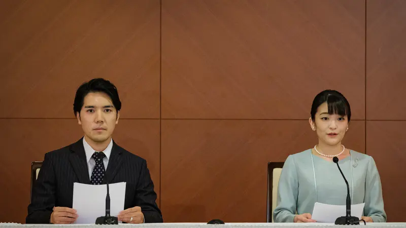 Putri Mako dan Kei Komuro Tampil Perdana Sebagai Pasangan Suami Istri