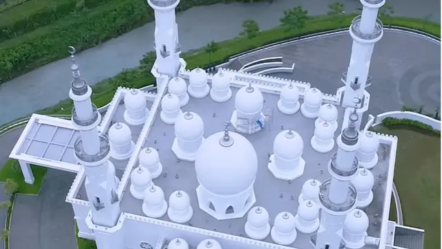 Masjid At-Thohir.