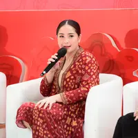 Nagita Slavina di acara Konferensi Pers: Semakin Dekat dengan Generasi Indonesia Emas Melalui #KebaikanIsiPiringku dan Program Kampung Keluarga Berkualitas, di Jakarta, Jumat (27/1)/Istimewa.