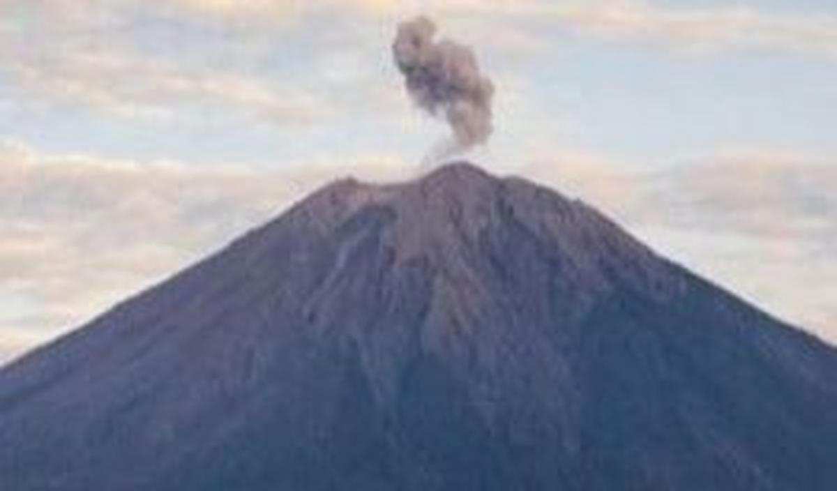 Masyarakat juga diimbau tidak beraktivitas pada jarak 500 meter dari tepi  Besuk Kobokan.<br>