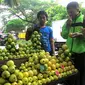 Penjual jambu biji (Achmad Sudarno/Liputan6.com)