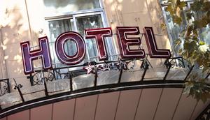 Ilustrasi hotel. (Image by kstudio on Freepik)