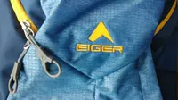 Riset tim produksi Eiger yang dilakukan beberapa tahun lalu menunjukkan, sandal Eiger yang beredar di pasaran 60 persen adalah palsu. (Liputan6.com/ Ahmad Ibo)