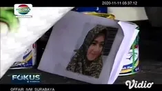 Sekelompok warga di Kabupaten Jember, Jawa Timur, memproduksi tas berbahan tali kaca. Uniknya tas ini dihias dengan lukisan air brush dan seni decoupage. Kelompok perajin tersebut berada di Desa Bagorejo, Kecamatan Gumukmas, Kabupaten Jember.