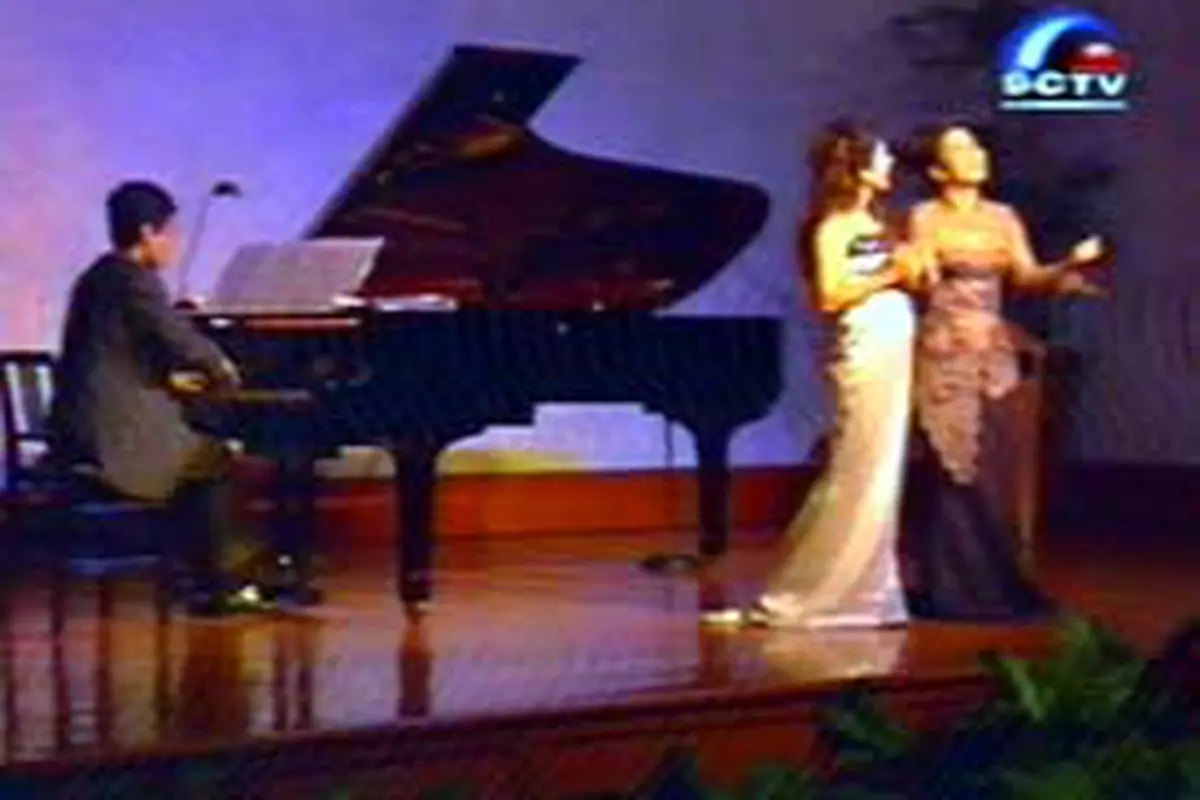 020301aPiano.jpg