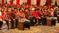 Sejumlah menteri koordinator dan menteri kabinet kerja menghadiri HUT PDIP ke-44 di Jakarta Convention Center (JCC), Jakarta Pusat, Selasa (10/1). HUT PDIP mengusung tema PDI Perjuangan Rumah Kebangsaan untuk Indonesia Raya. (Liputan6.com/Faizal Fanani)