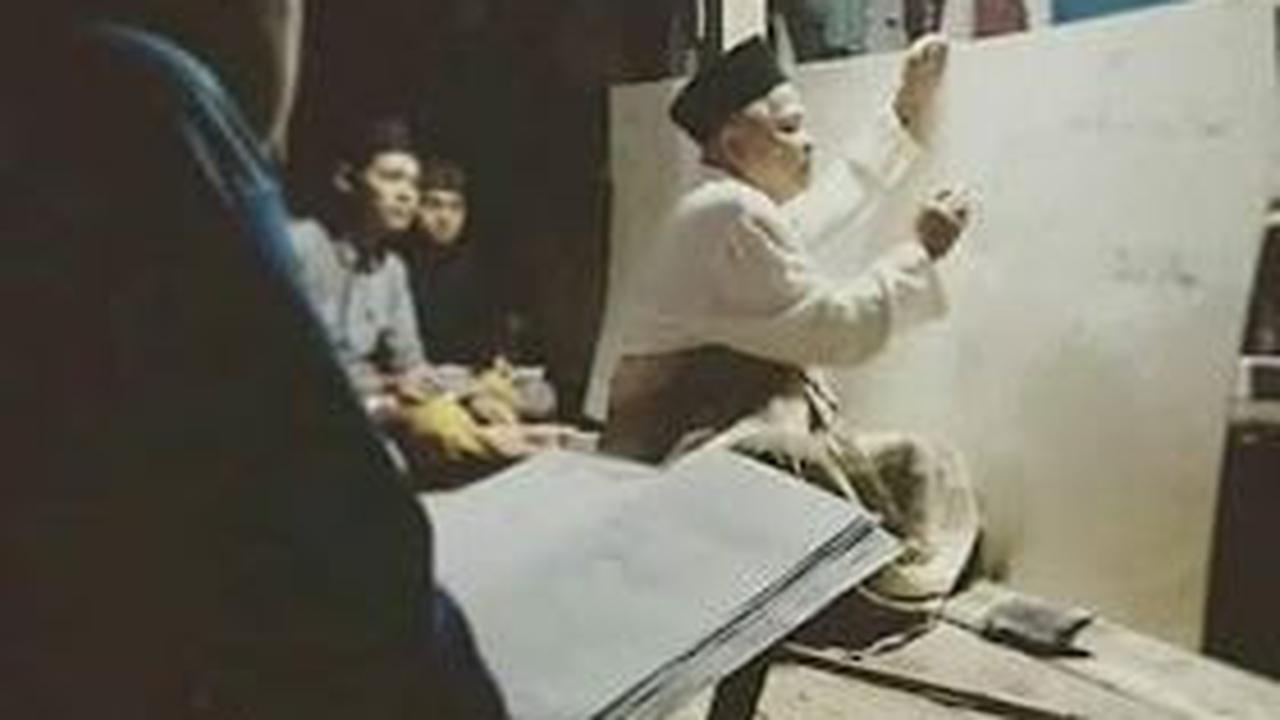 Curi Perhatian Gus Dur