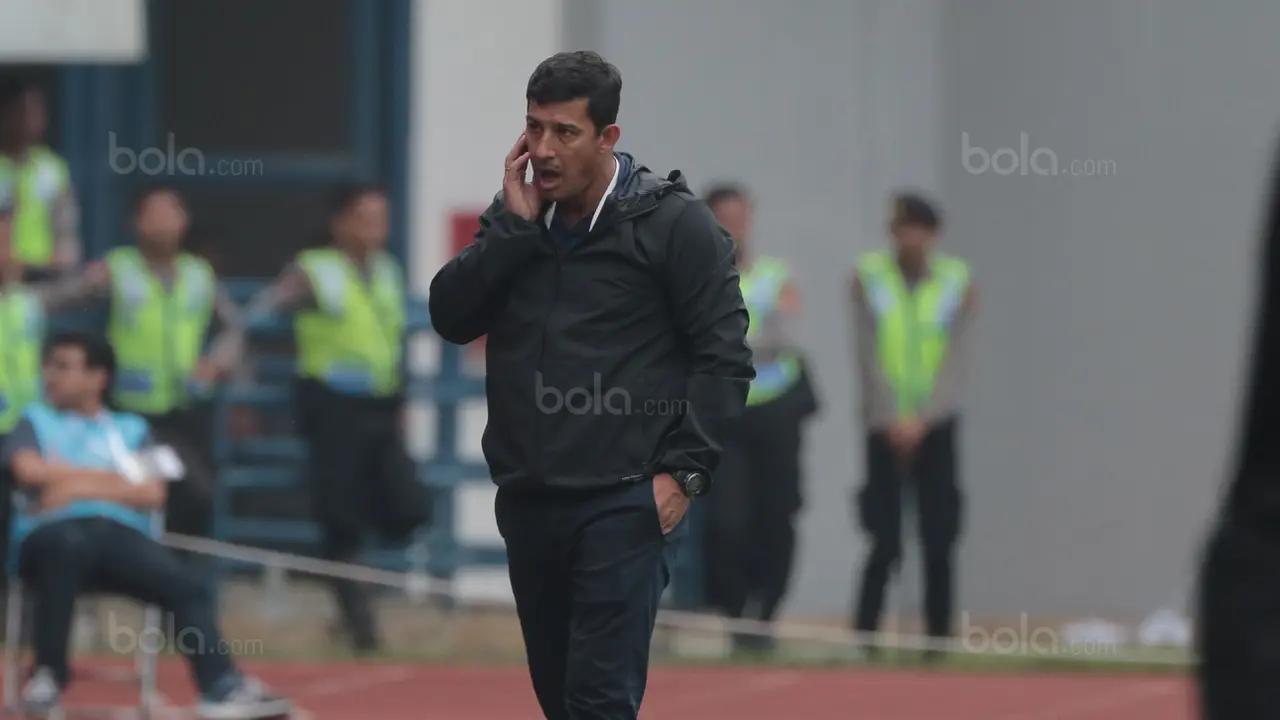 Persebaya Surabaya, PSPS Riau, Liga 1 Indonesia, Bola.com, Angel  Alfredo Vera