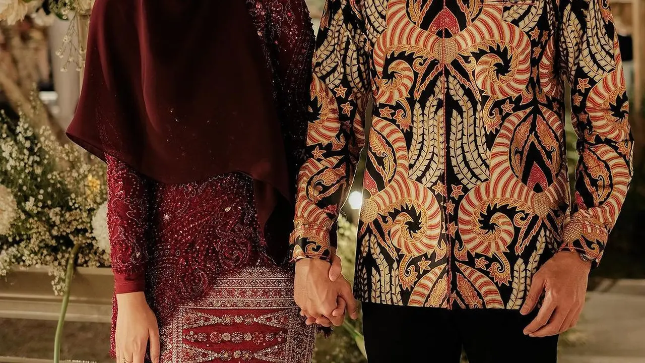 5 Ide Baju Couple untuk Kondangan yang Dikenakan ala para Selebriti