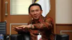 Pernyataan Gubernur DKI Jakarta Basuki Tjahaja Purnama atau Ahok yang akan melibatkan TNI untuk mengangkut sampah ke Bekasi menuai protes. Bahkan Ahok dilaporkan ke Polda Metro Jaya. Adalah Forum Komunikasi Putra Putri Polri (FKPPI) dan Pemuda Pancamarga 