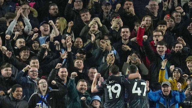Foto: Ragam Gaya Selebrasi Phil Foden Saat Membawa Manchester City Hancurkan Brighton di Liga Inggris