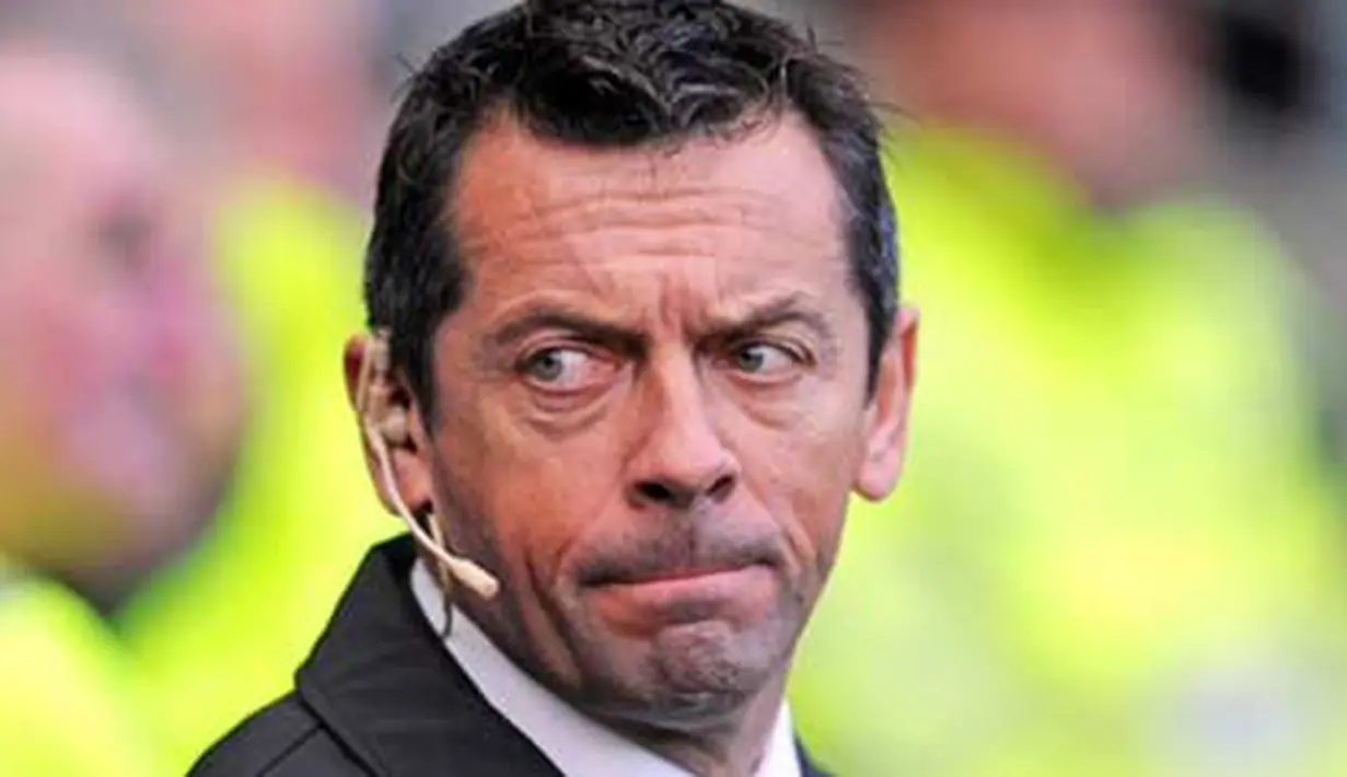 Ekspresi manajer Hull City, Phil Brown sebelum kick-off laga lanjutan EPL antara Hull versus Stoke City di KC Stadium, Kingston upon Hull, 8 November 2009. AFP PHOTO/PAUL ELLIS 