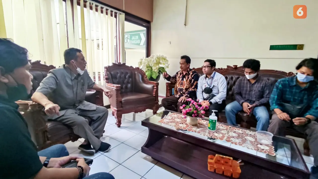 Pertemuan kuassa hukum Rusmanto Mansyur Effendi dengan pihak Pengadilan Tinggi (Liputan6.com/Fauzan)