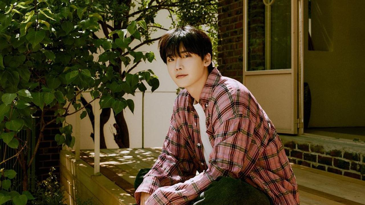 Lee Jong Suk. (Instagram/ jongsuk0206)