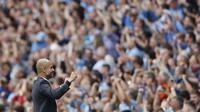 Ekspresi Pep Guardiola saat Manchester City sudah unggul 2-0 atas West Ham United di babak pertama, Minggu (28/8/2016). (Reuters)