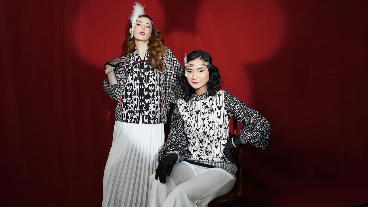 Brand Lokal Rilis Koleksi Batik Berpadu Siluet Mickey Mouse