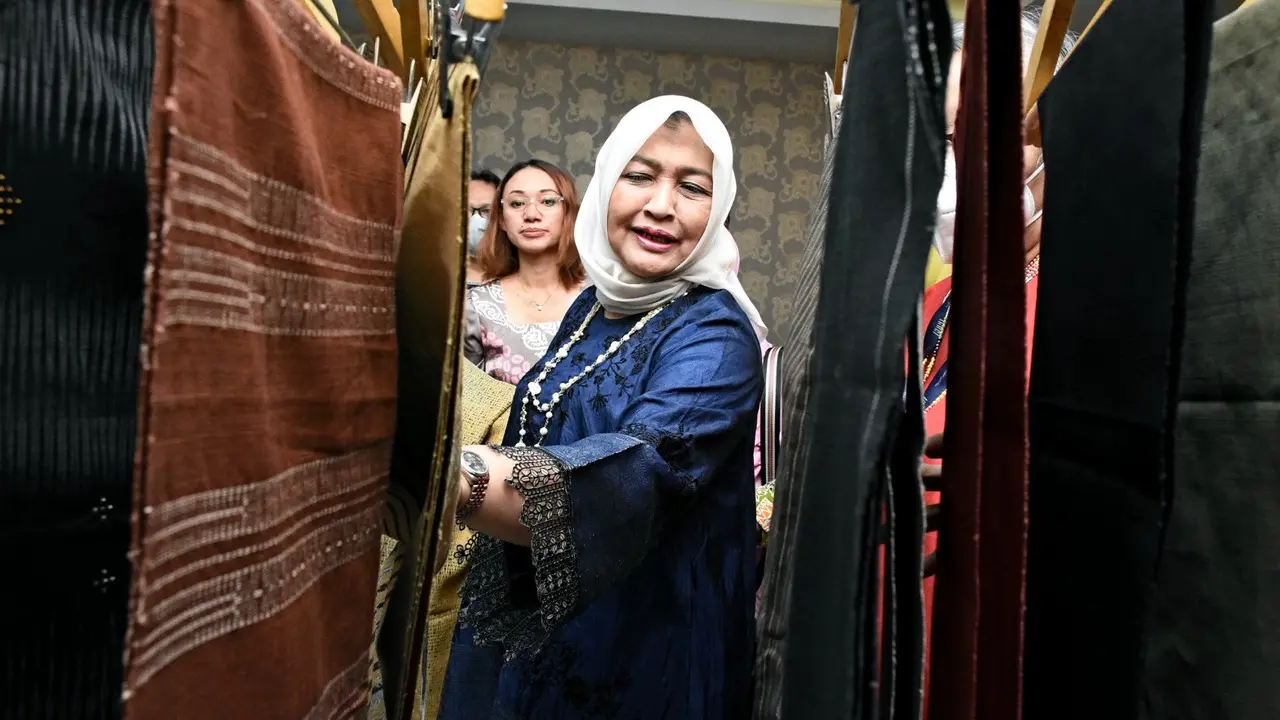 Nawal Lubis