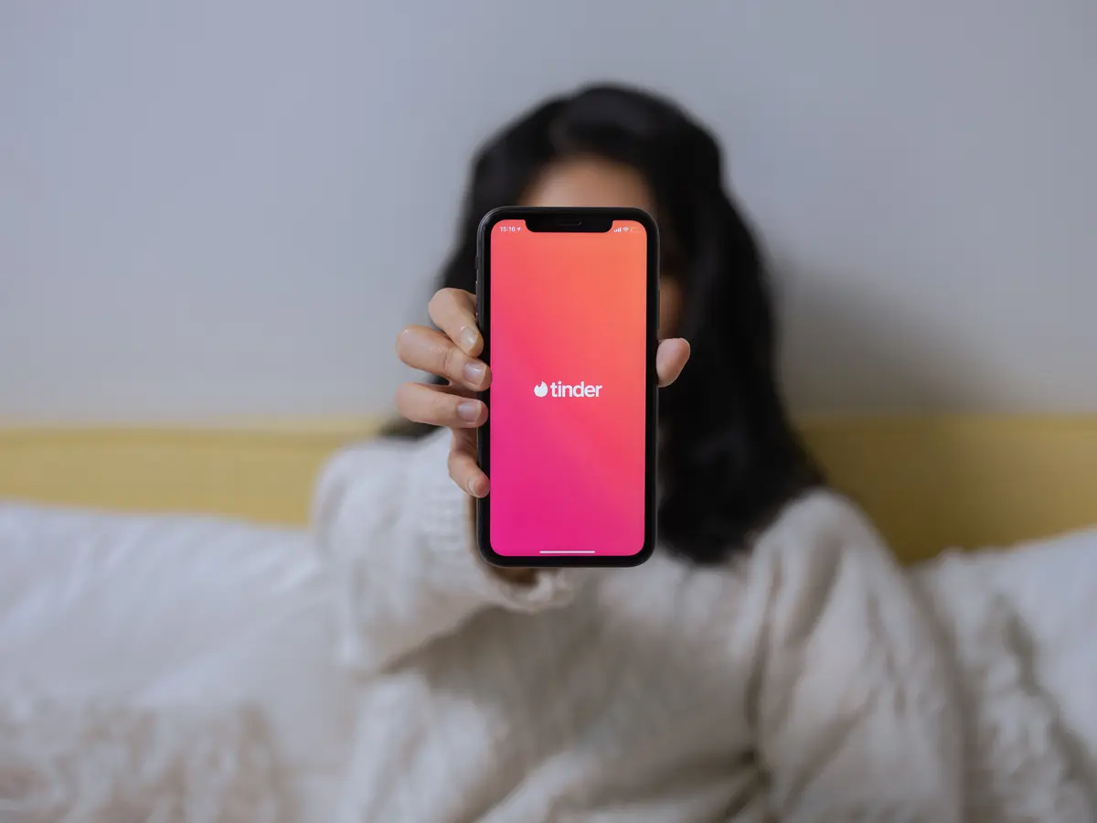 Tinder: Tips Menarik Perhatian di Aplikasi Kencan Populer