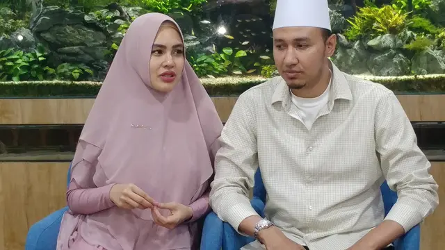 [Fimela] Kartika Putri dan Habib Usman Bin Yahya