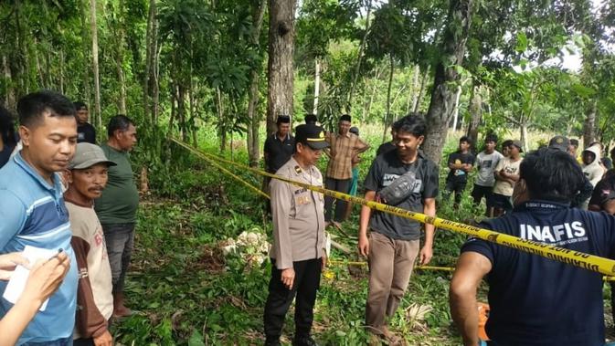 Janin Bayi Terbungkus Seragam Sekolah Gemparkan Warga Bone