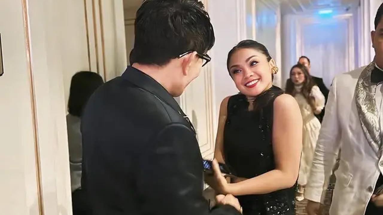 8 Foto Artis Pakai Long Dress di Resepsi Luna Maya dan Maxime, Tampil Elegan dan Anggun
