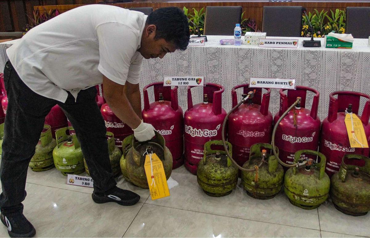 Polisi bongkar kasus pengoplosan gas LPG 3 kg