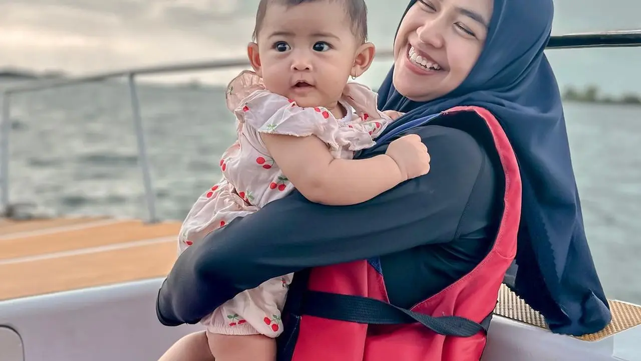 Ajak Moana Main Jet Ski di Tengah Laut Tanpa Pelampung, Ria Ricis Tuai Pro Kontra