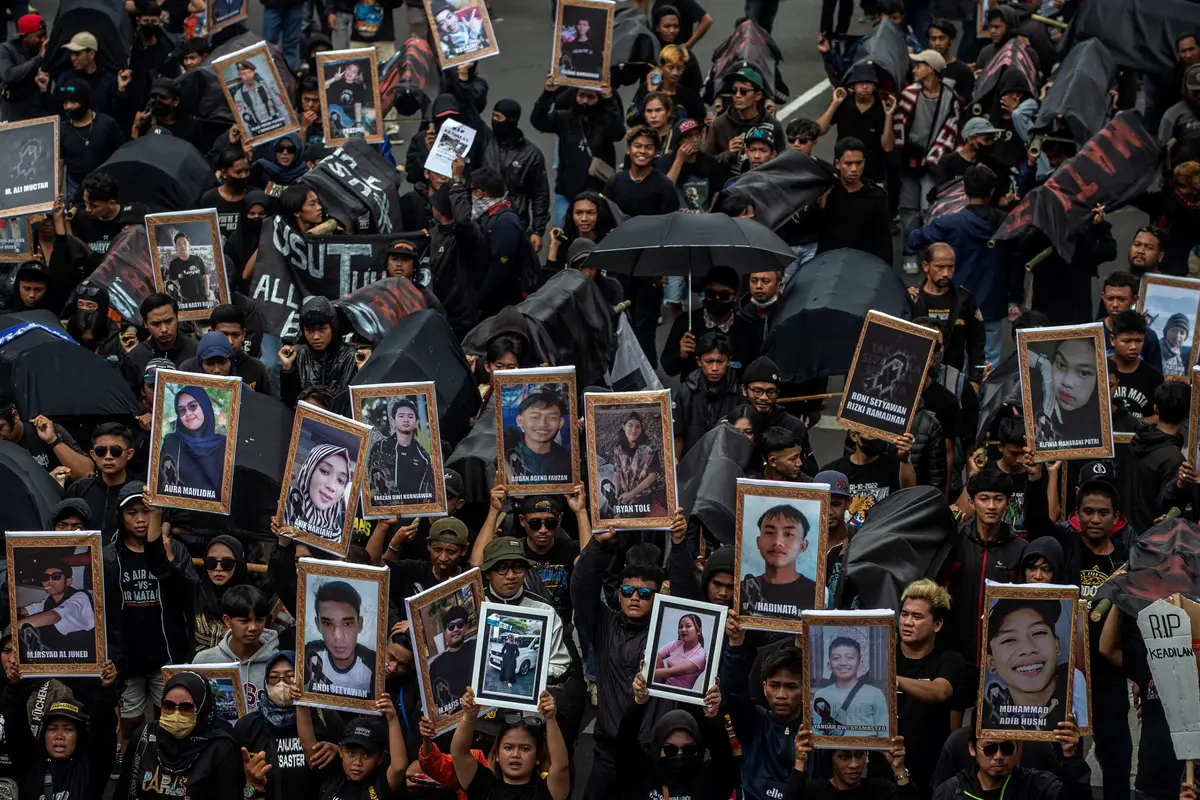 UNJUK RASA MEMPERINGATI 40 HARI TRAGEDI KANJURUHAN