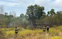 Polda Kepri Kembali Padamkan Kebakaran Lahan Batam, Waspada Musim Kemarau