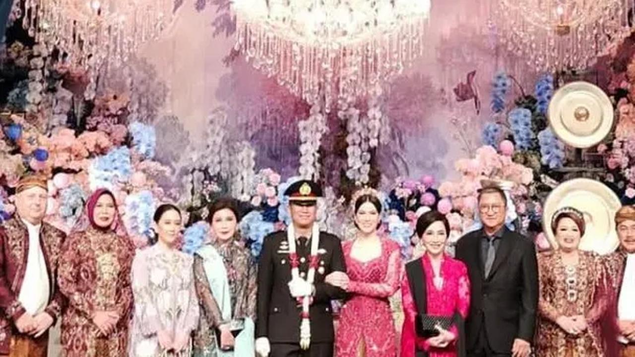 Momen Pernikahan Perwira Polisi Anak Wakapolri Komjen Agus, Resepsinya Mewah dan Meriah