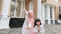 7 Potret Fasad Rumah Baru Ria Ricis, Elegan dan Mewah