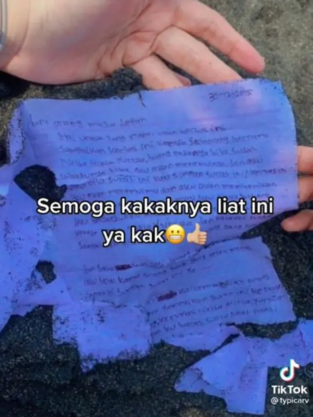 Viral Wanita Temukan Surat Cinta dalam Botol di Pantai yang Ditulis 6 Tahun Lalu