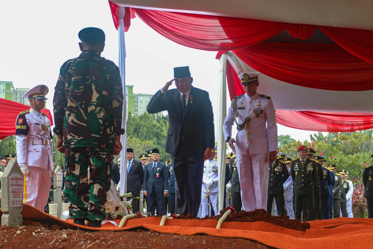 FOTO: Pemakaman Militer Juwono Sudarsono di TMP Kalibata