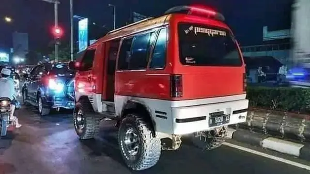 8 Potret Nyeleneh Modifikasi Roda Mobil, Ada yang Pakai Wajan