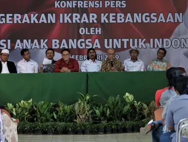 Tokoh lintas agama Ahmad Syafii Maarif memberikan keterangan dalam rangka kegiatan Doa dan Ikrar Anak Bangsa untuk Indonesia, di Jakarta, Kamis (28/2). Kegiatan tersebut akan digelar pada 24 Maret 2019 di Monas. (Merdeka.com/Iqbal S. Nugroho)