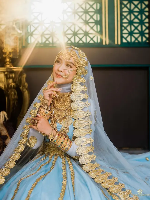 6 Gaya Pemotretan Ria Ricis Berdandan Ala India, Bak Artis Bollywood