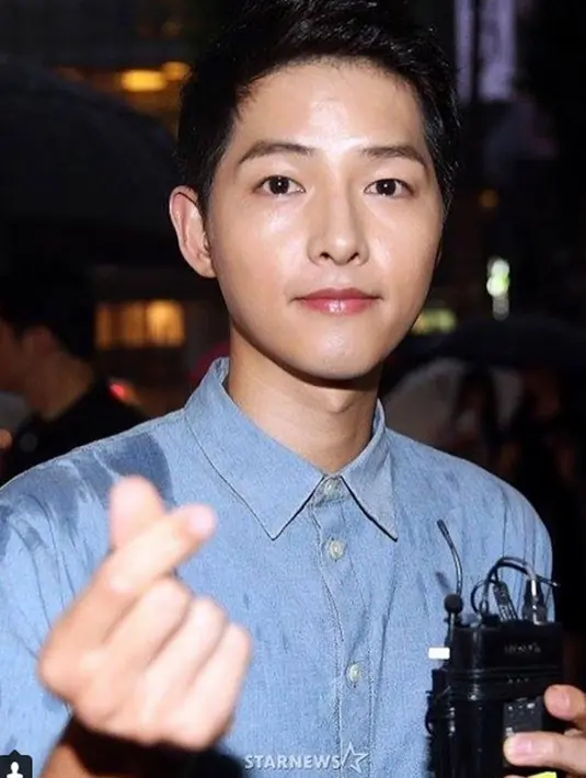 Beberapa waktu lalu pasangan yang akrab disebut Song Song Couple ini telah membuat para penggemarnya senang namun sedih lantaran soal kabar pernikahannya. Sekarang, keduanya sudah menentukan juga dimana pesta itu akan digelar. (Instagram)