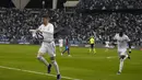 Gelandang Real Madrid, Federico Valverde berselebrasi usai mencetak gol ke gawang Barcelona pada pertandingan semifinal Piala Super Spanyol di Stadion King Fahd di Riyadh, Arab Saudi, Kamis (13/1/2022). Real Madrid menang tipis atas Barcelona 3-2 lewat perpanjangan waktu. (AP Photo/Hassan Ammar)