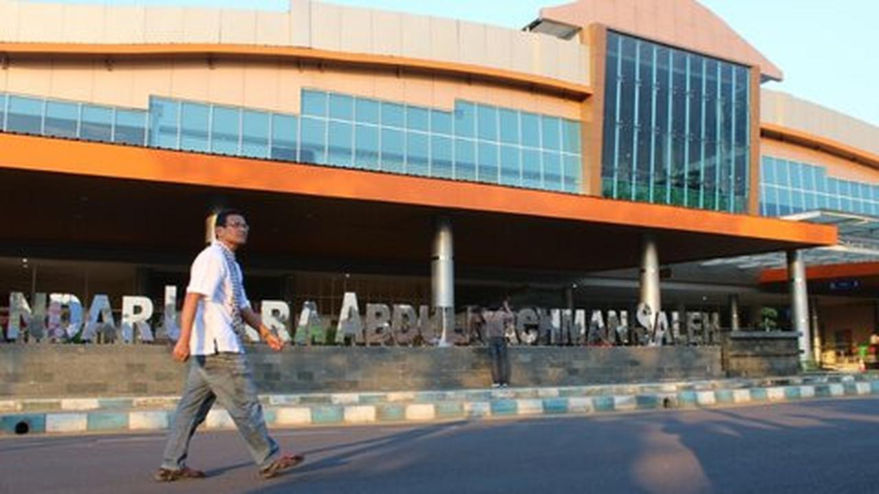 Penumpang pesawat dari Malang dialihkan ke Surabaya dengan bus