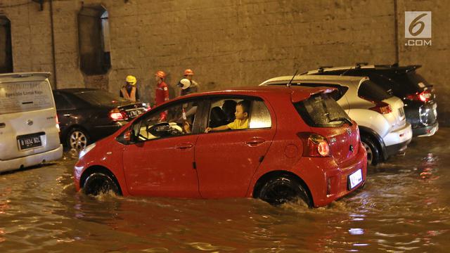 Underpass Cawang Banjir